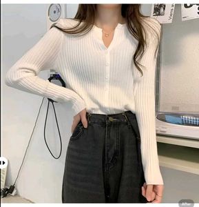 New with tag Pinterest Korean White Ribbed Knit Ca