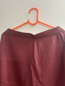 Straight midi Skirt With Back Slit And lining