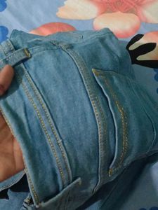 Straight Fit - Women JEANS