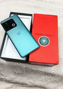 OnePlus 10 Pro 5G - Excellent Condition!