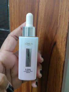 L’Oreal Paris Instant Glowing Serum