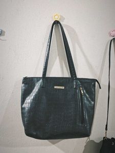 Caprese Hand Bag