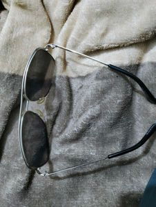Stylish Aviator Mirror Sunglasses- Chrome Finish