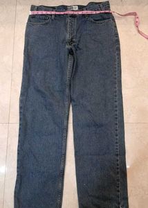 Signature Levi&#39;s Jeans