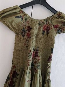 Midi Dress With Stretchable Body