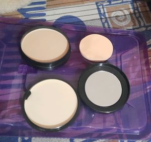 MAC Compact With Two Different And Beautiful Shade