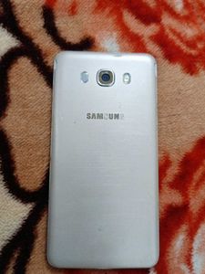 Samsung Galaxy J7 2016