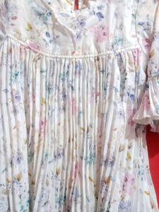 Floral Print Pleated Blouse