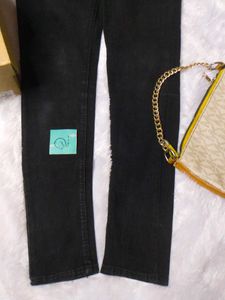 ⭐Black Straight Leg Jeans⭐