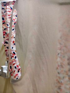 Patterned Women&#39;s Top