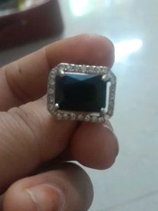 Elegant Black Gemstone Ring