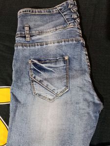 High Weste Blue Jeans