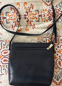 Chic Crossbody Bag/ sling bag