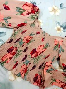 Stylish Top Peaches 🍑 Colour