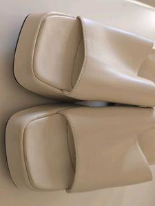 ZARA Airfit White Platform Sandals