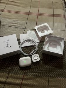AirPods (2nd generation) with Lightning Charging