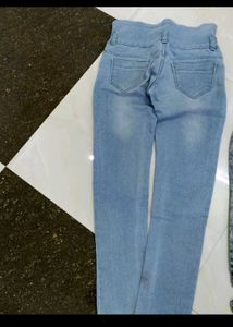 4 Button Jeans 👖