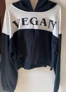 Vegan Graphic Hoodie crop