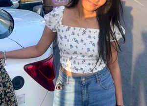 Floral Crop Top - Cute &amp; Trendy