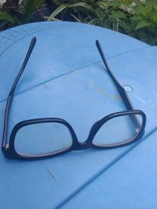 Spectacle