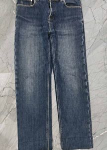 Vintage Denim Jeans and vans tshirt 👕