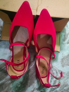 Red Bellies Flats