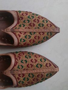 Rajasthani leather mojri / jutti men shoes