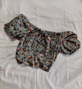 Floral Puff Sleeve Crop Top