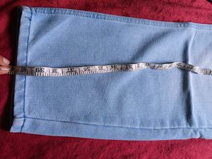 Light Wash Ripped Jeans