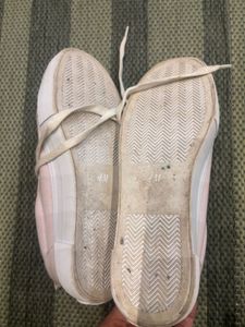 Classic H&amp;M sneakers