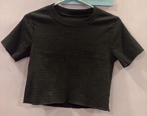Cropped Ribbed Knit Top