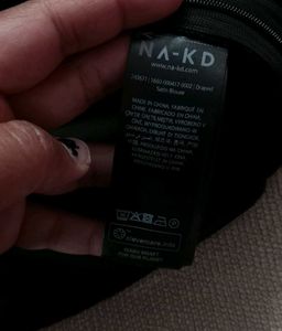 NA-KD Women&#39;s Satin Crop Top