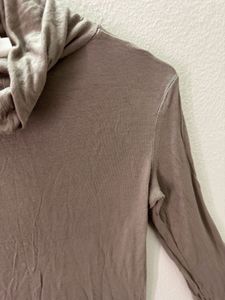 H&amp;M Brown Turtleneck