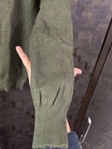 DARK GREEN SWEATER