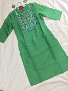 Beautiful Embroidered Kurta ✨🧚🏻‍♀️💚🫠