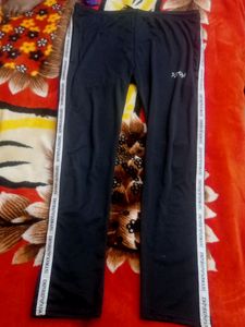 Black trek Pent 🖤👖