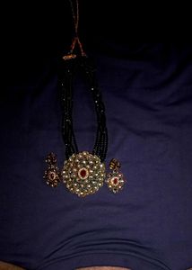 kundan. set. and earing