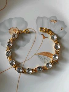🆕 Gold &amp; Crystal Bracelet