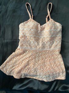 Sleevless top