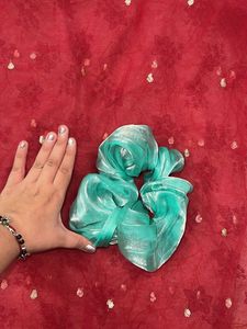 Jumbo Scrunchie 🥰