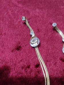 new earings not used product, this product is ne