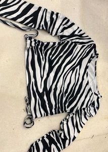Zebra Print Fashionable Top🖤🤍