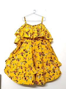 Hey Yeah.! I AM Selling A Dress Over Here.