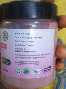 Rose petals powder