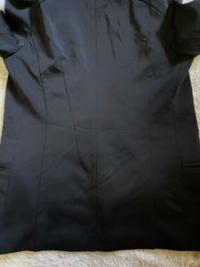 Chic Black Double-Breasted Peacoat