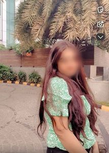 Floral Green peplum puff sleeves crop top