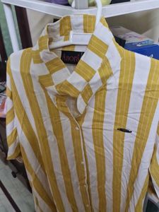 Beautiful Top Bust 40