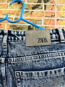 wideleg denim.