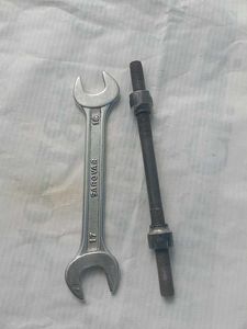 bicycle SAROVAR Wrench &amp; Axe