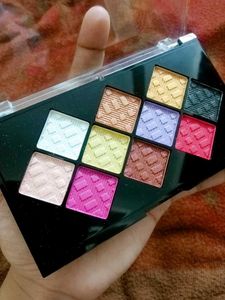 Glamup eyeshadow palette